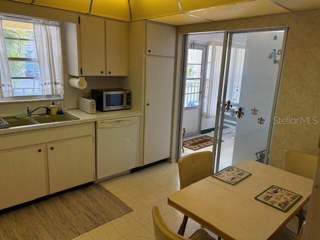 Property Photo:  4700 Cove Circle 203  FL 33708 