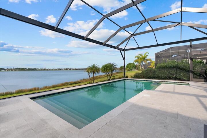 Property Photo:  6353 Isla Del Ray Avenue  FL 34240 