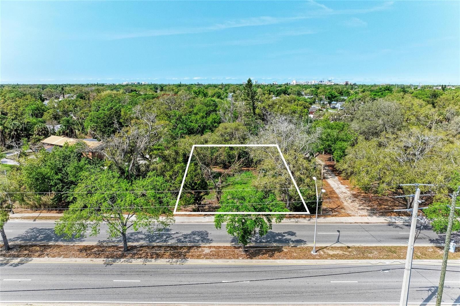 Property Photo:  820 S Beneva Road  FL 34232 