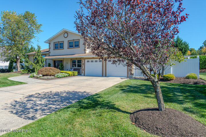 Property Photo:  38 Holly Drive  NJ 08859 