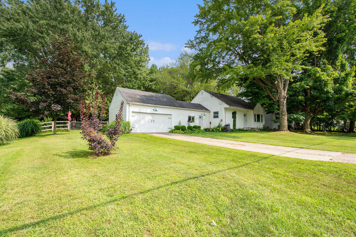 Property Photo:  513 Gregory Place  MI 49202 