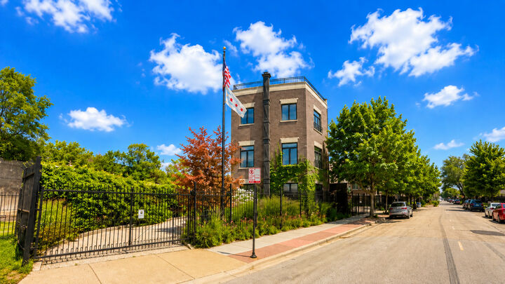 Property Photo:  3914 W 51st Street  IL 60632 