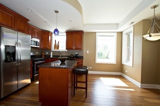 Property Photo: 4755 S St Lawrence Avenue B3 IL 60615