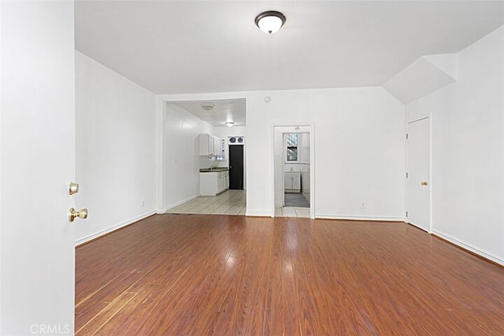 Property Photo: 248 Columbia CA 90026