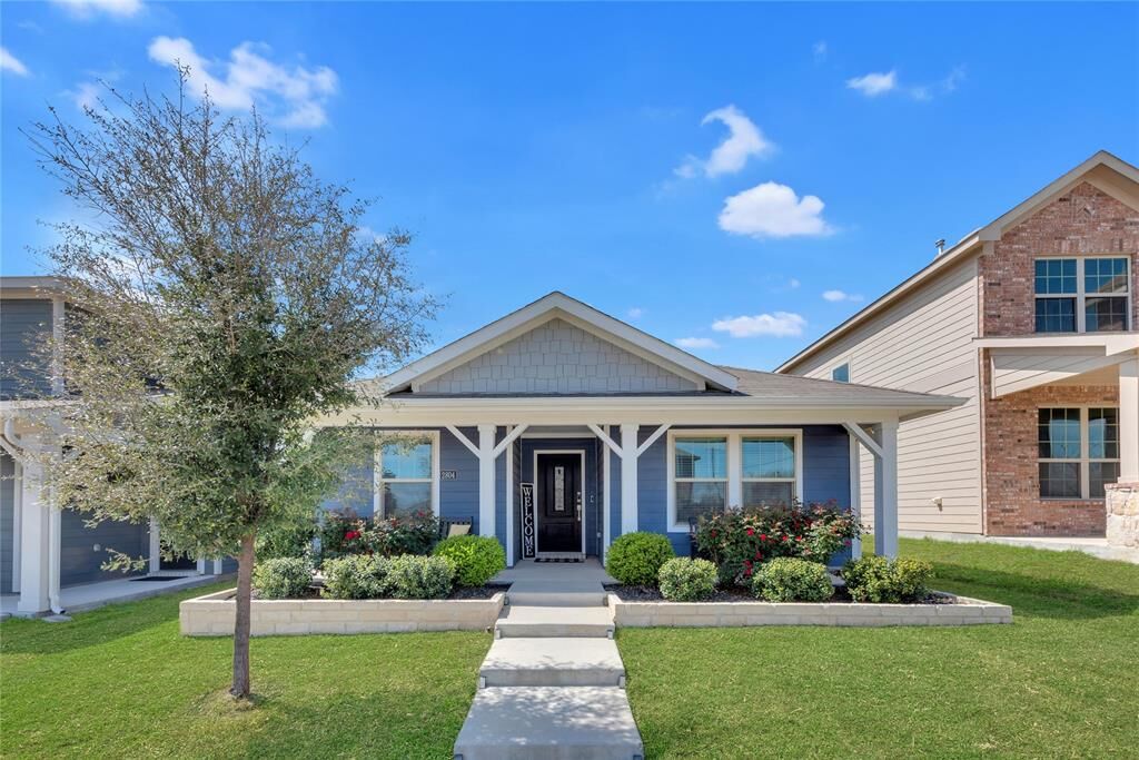 Property Photo: 2804 Brittlebush Drive TX 76108