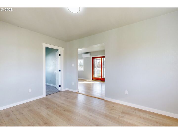Property Photo:  255 College St  OR 97810 