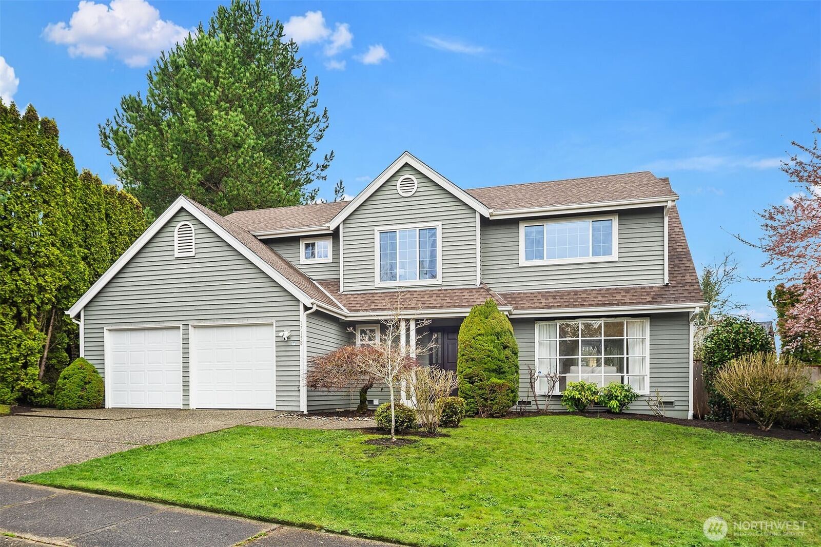Property Photo:  17158 NE 37th Place  WA 98008 