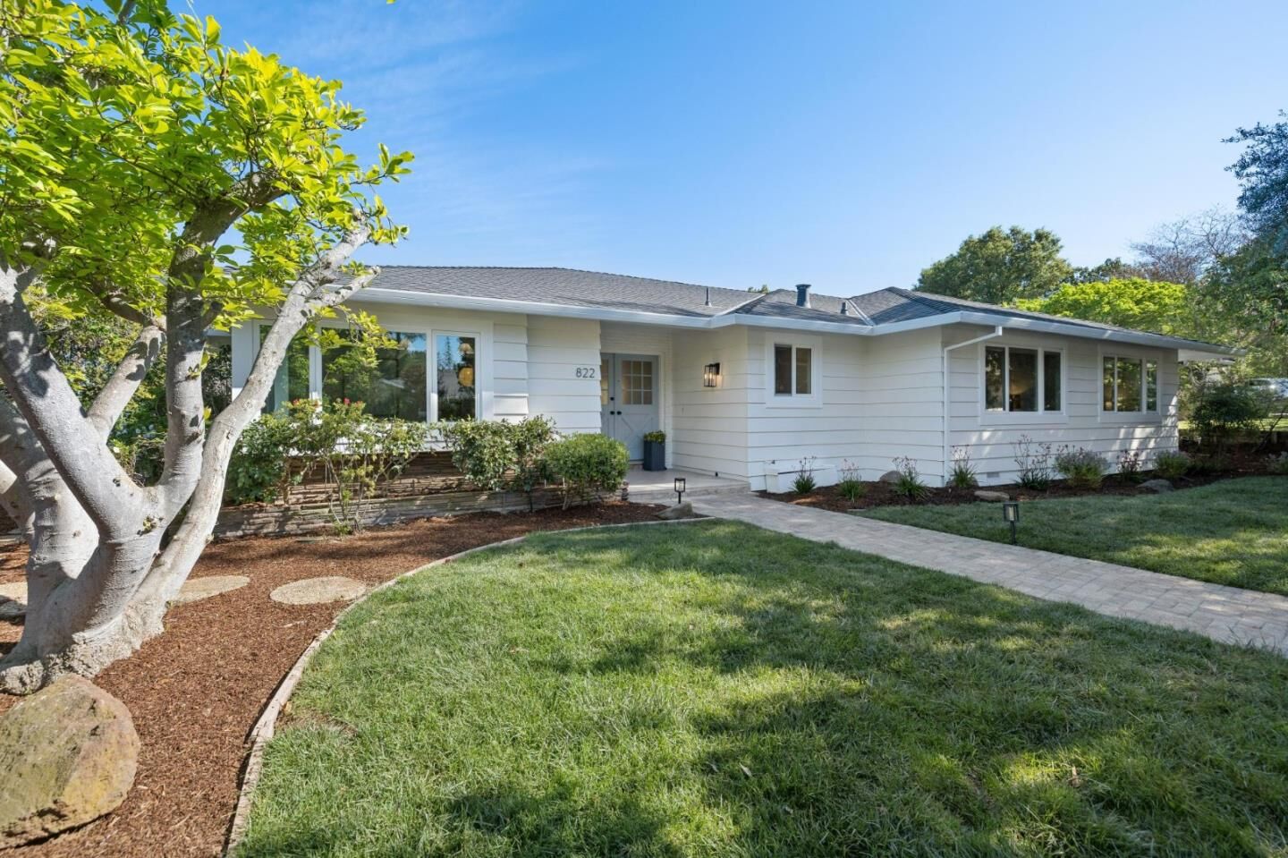 Property Photo:  822 Amber Lane  CA 94024 