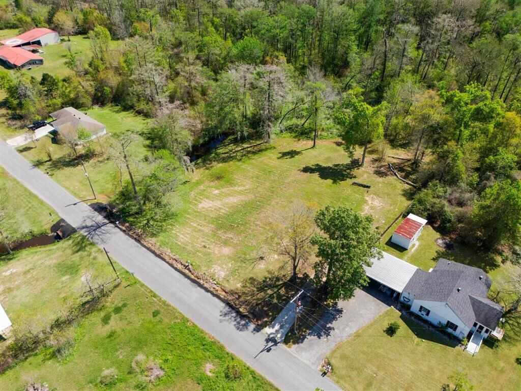 Property Photo: 1009 Green Road LA 70611