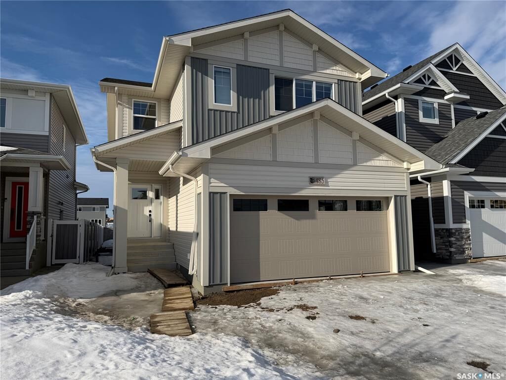 Property Photo:  485 Germain Manor  SK S7W 0Y3 