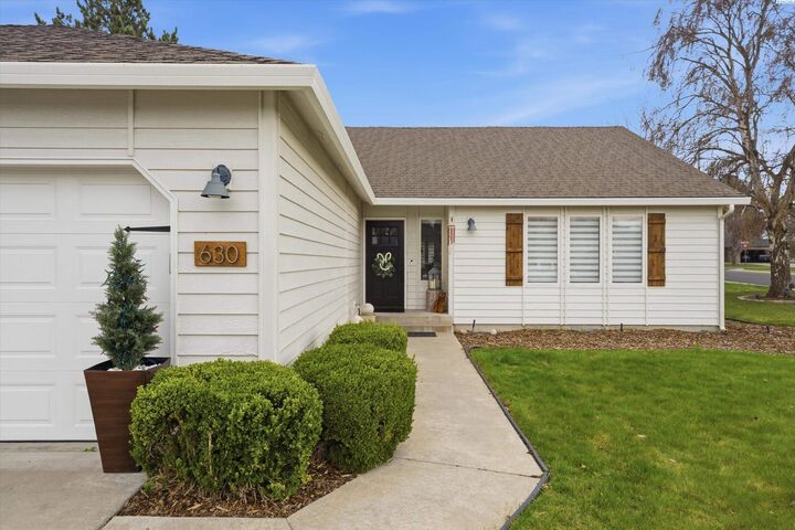 Property Photo:  630 Meadows Drive East  WA 99352 