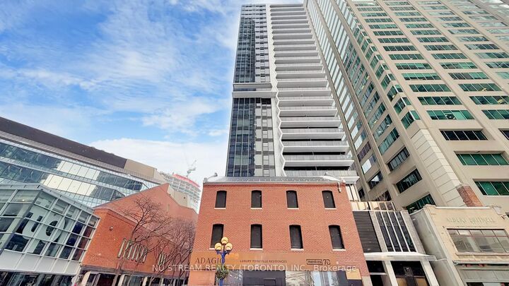 Property Photo: 771 Yonge Street 2011 ON M4W 0B8