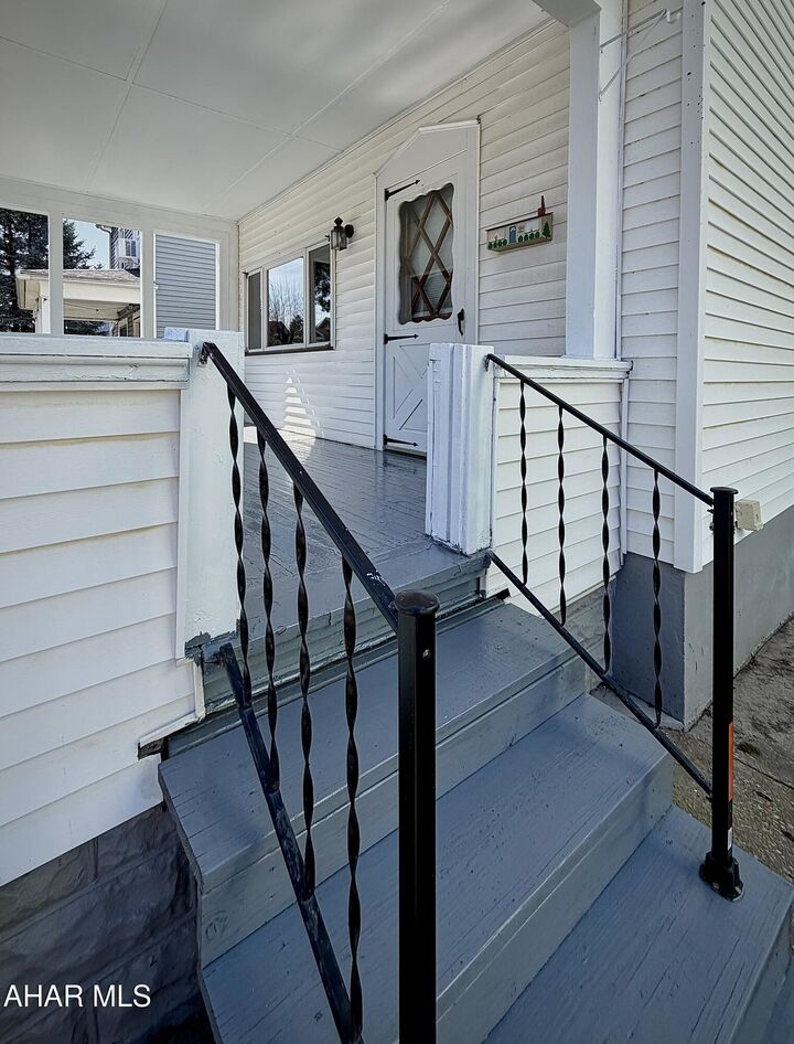 Property Photo:  524 E Atlantic Avenue  PA 16602 