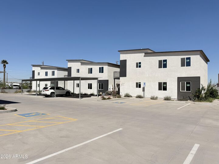 Property Photo: 4037 S 12th Street AZ 85040