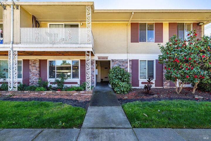 Property Photo:  300 Stony Point Road 139  CA 95401 
