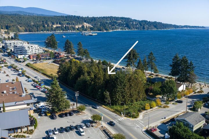 Property Photo: 5759 Teredo Street BC V0N 3A0