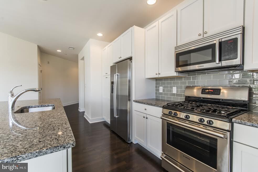 Property Photo:  600 S 24th Street 210  PA 19146 