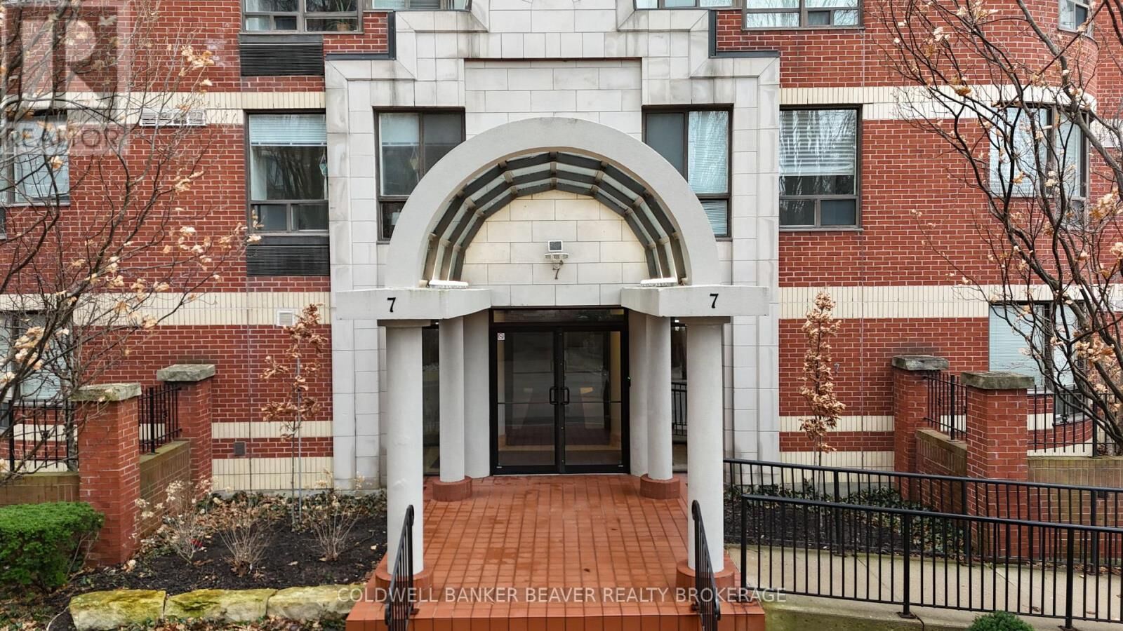 Property Photo:  7 Picton Street 506  ON N6B 3N7 