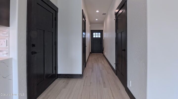 Property Photo:  214 E Lobo Loop  ID 83835 