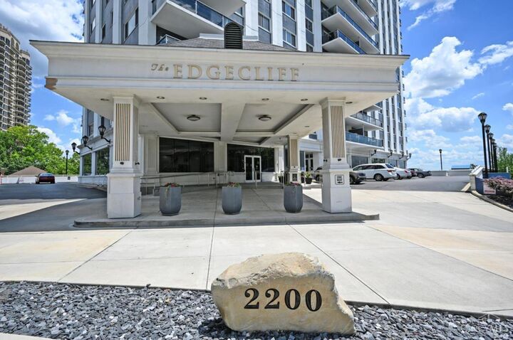 Property Photo: 2200 Victory Parkway OH 45206
