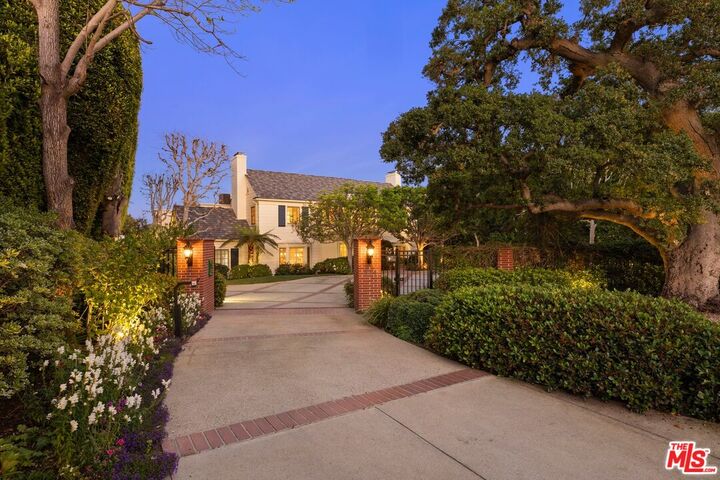 Property Photo: 524 N Rockingham Ave CA 90049