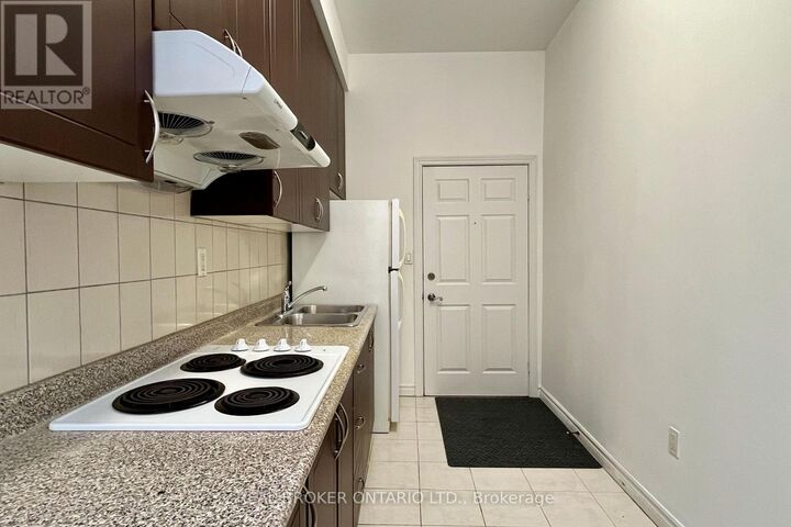 Property Photo:  274 Coxwell Avenue 2  ON M4L 3B6 