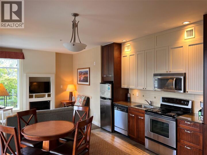 Property Photo: 13011 Lakeshore Drive South 115 BC V0H 1Z1