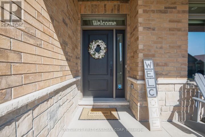 Property Photo:  159 Collins Way 19  ON N7G 0G8 