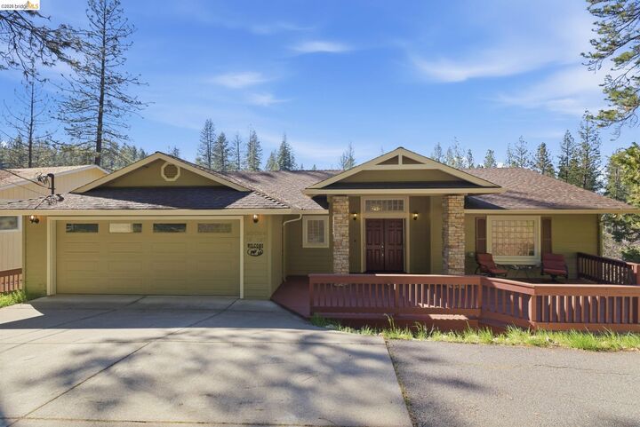 Property Photo: 20024 Lower Skyridge Dr CA 95321