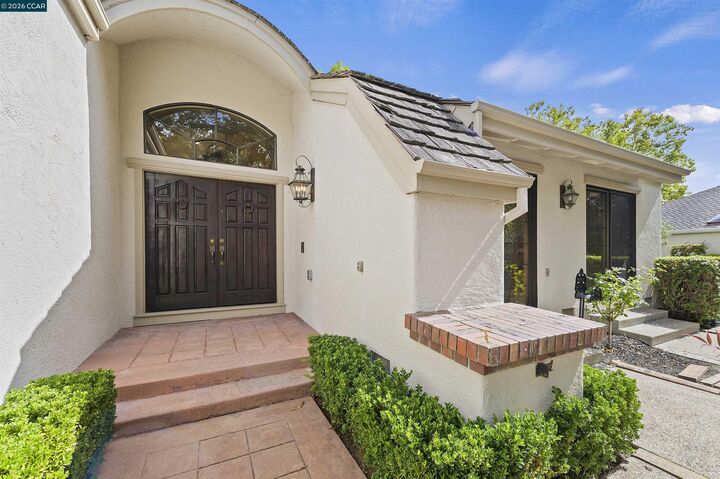 Property Photo: 51 Deer Meadow Ln CA 94506