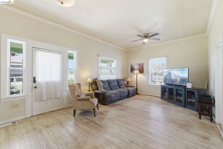 Property Photo:  18445 Oak St  CA 95379 