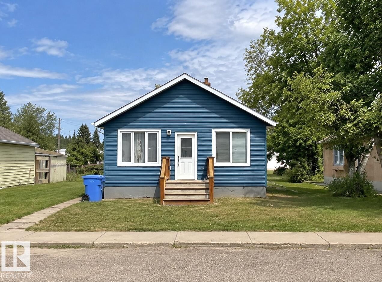 Property Photo: 5222 50 Street AB T0B 4R0