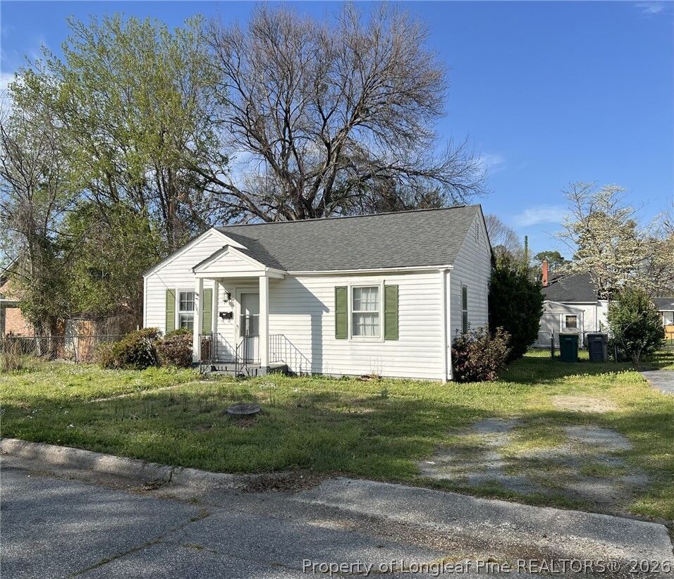 Property Photo:  1205 Eisenhower Street  NC 28358 