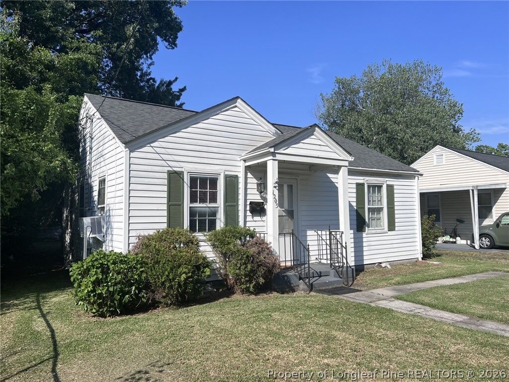 Property Photo:  1205 Eisenhower Street  NC 28358 