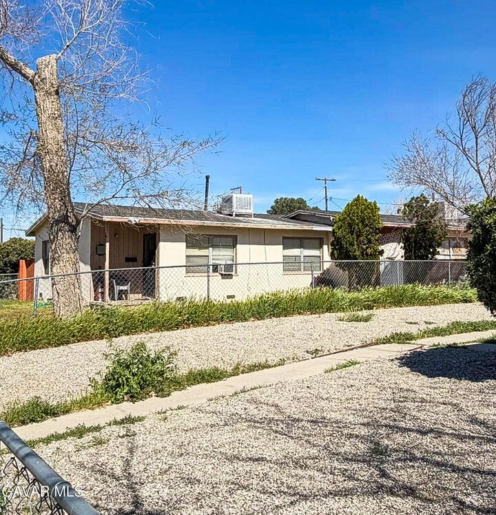 Property Photo:  45348 10th Street  CA 93534 