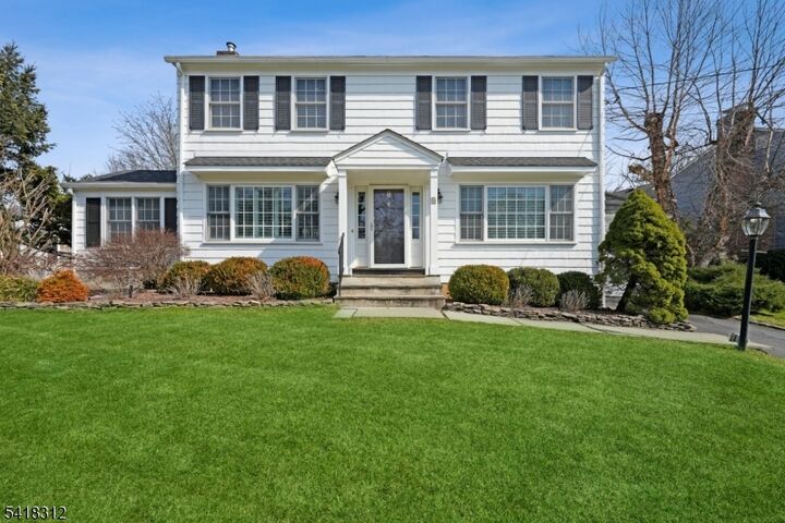 Property Photo:  8 Dunnder Dr  NJ 07901 