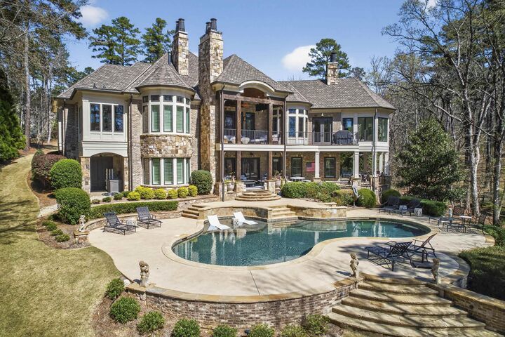 Property Photo: 1090 Jones Bluff Court GA 30642-0000