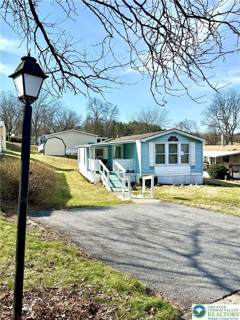 Property Photo: 204 Molly Pitcher Road PA 18343