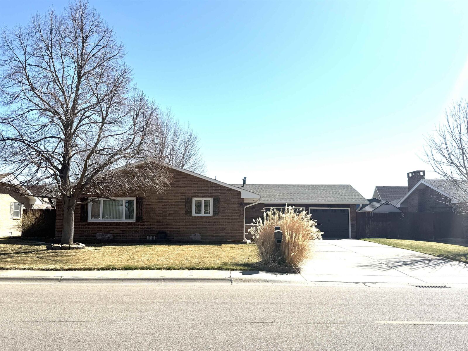 Property Photo:  803 S Oak St  NE 69101 