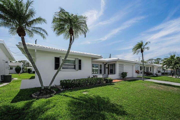 Property Photo: 4526 100th Avenue N 4256 FL 33782