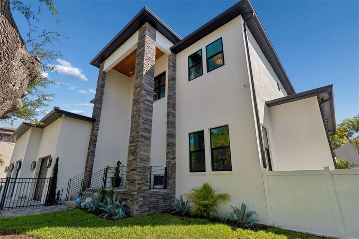 Property Photo:  5410 Bayshore Blvd  FL 33611 