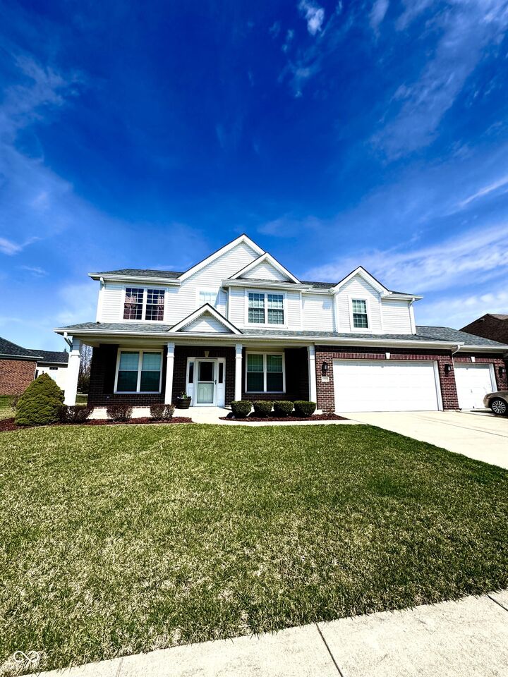 Property Photo:  1909 Versailles Drive  IN 46143 