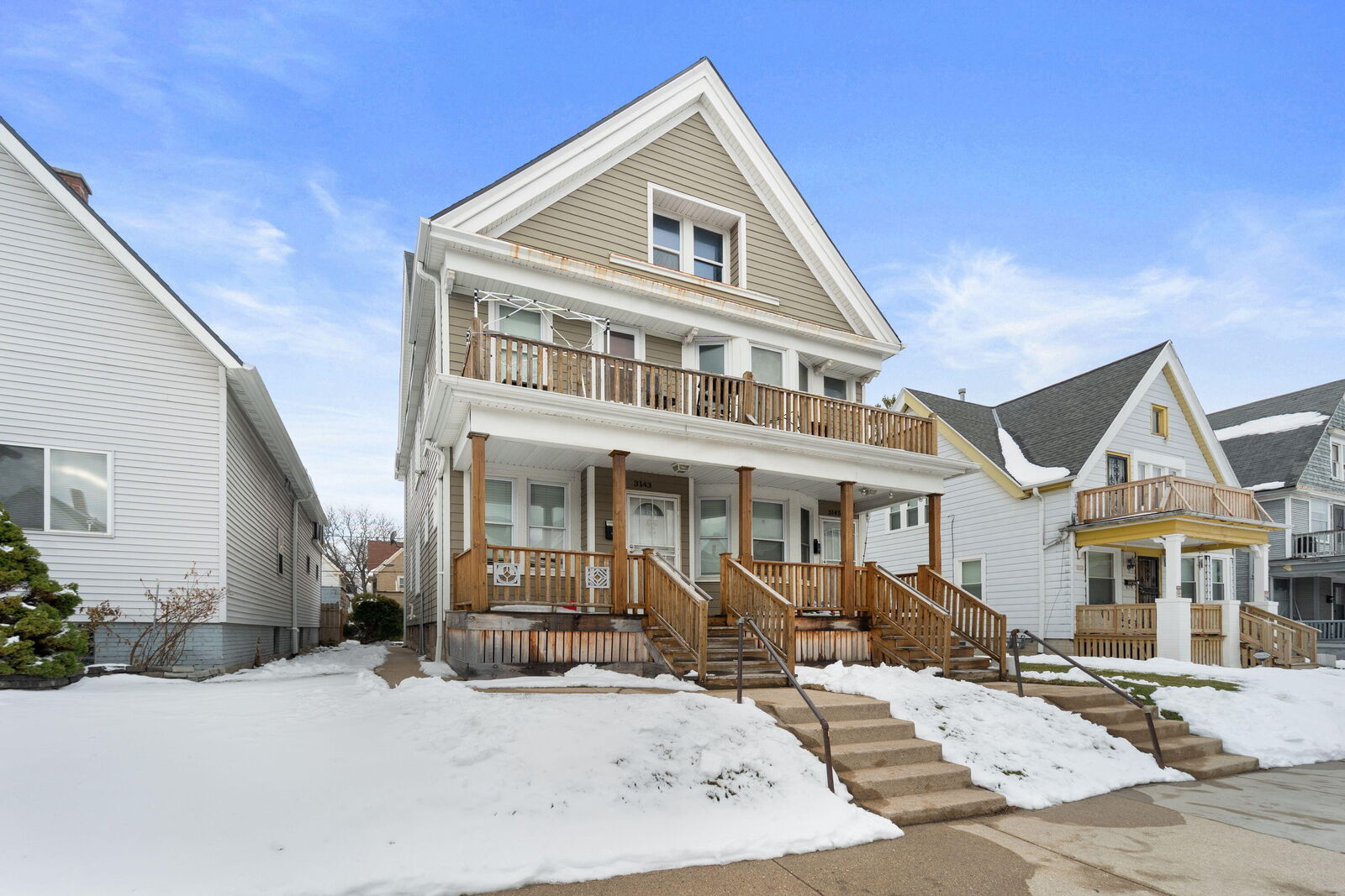 Property Photo:  3143 N Holton St 3145  WI 53212 