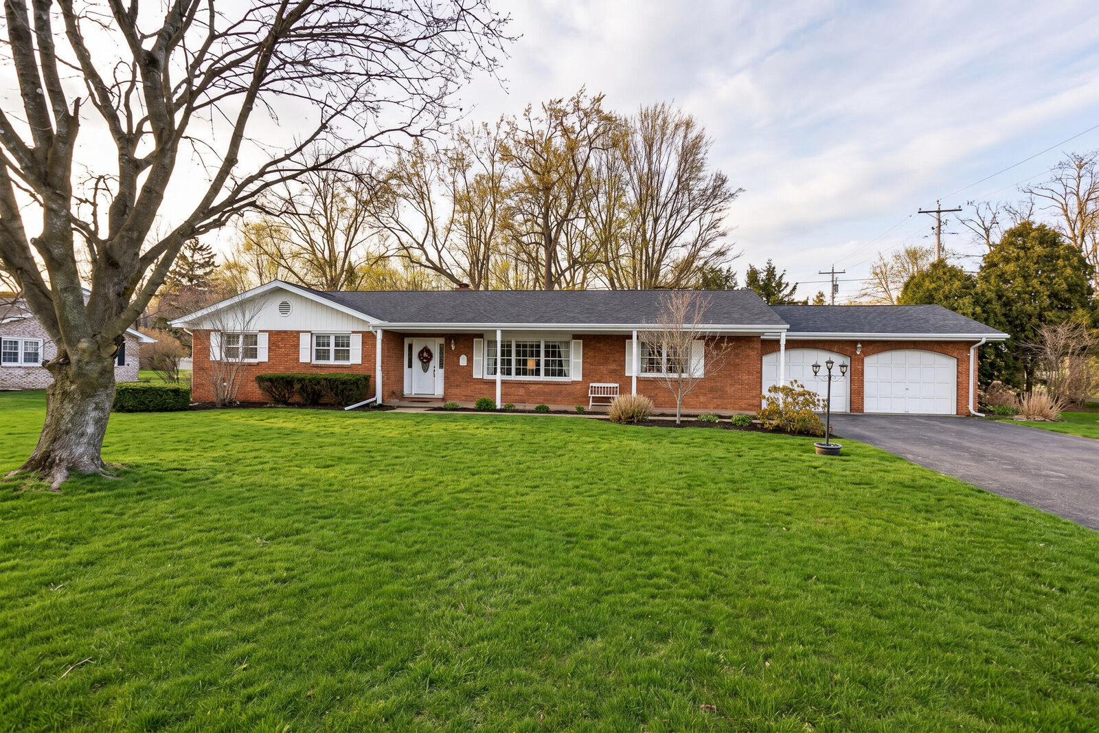 Property Photo: 1709 Hacienda Drive MI 49127