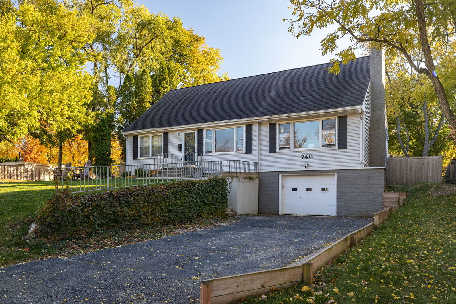 Property Photo:  740 Prairie Avenue  IL 60540 