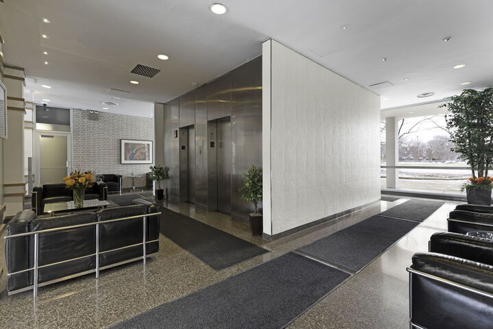 Property Photo:  601 E 32nd Street 1001  IL 60616 