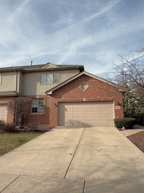 Property Photo:  9400 Caledonia Drive  IL 60487 