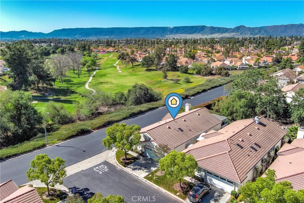 Property Photo:  40141 Corte Calanova  CA 92562 