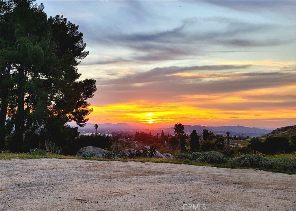 Property Photo: 2935 Galaxie Heights Road CA 92507