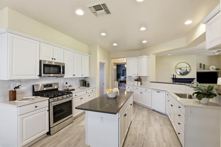 Property Photo: 324 Sawmill Lane CA 95648